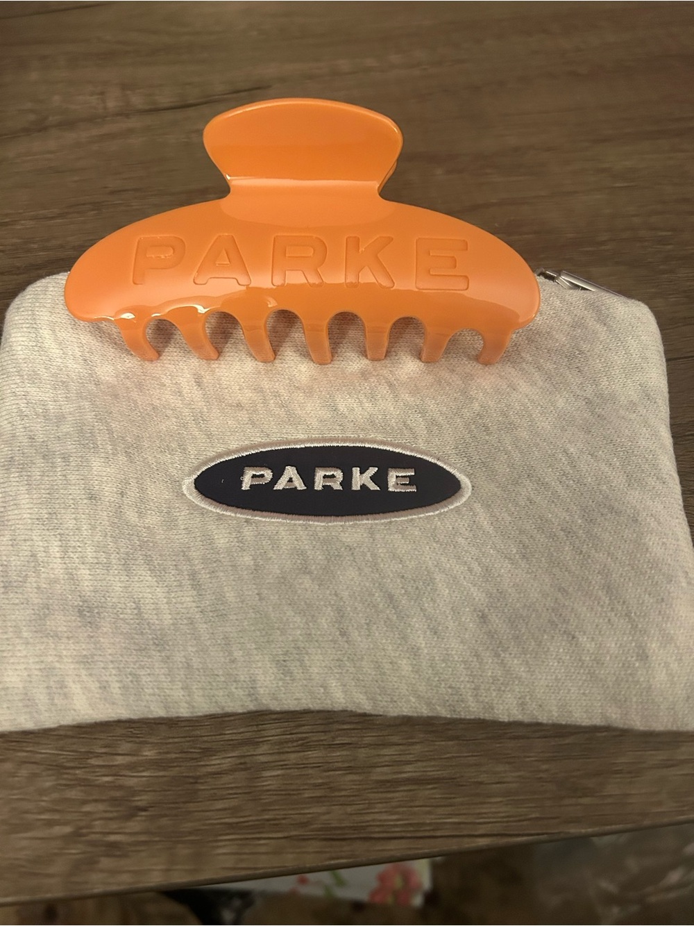 Parke Hair Clip in the color Creamsicle with Pouch